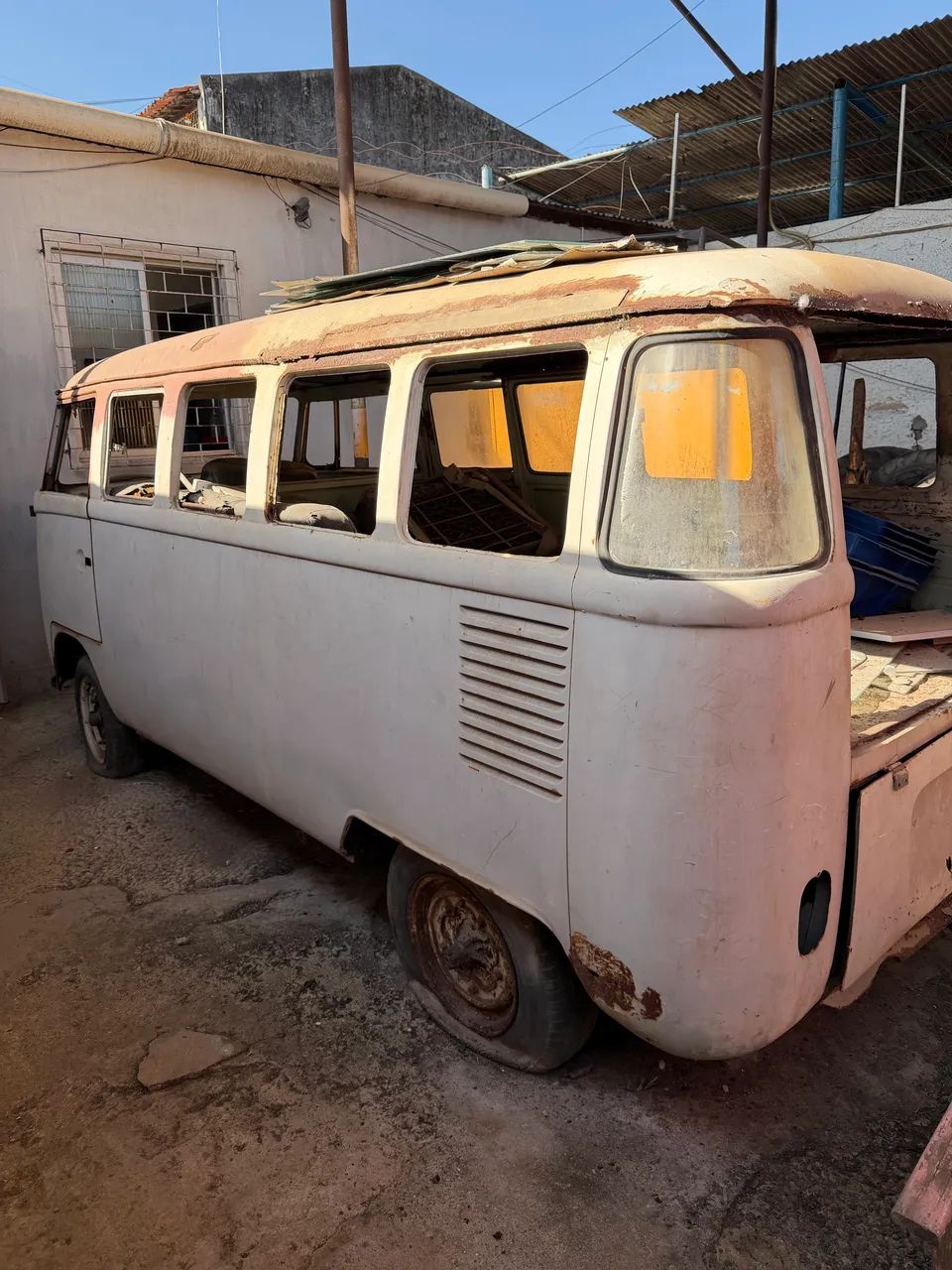 Volkswagen Kombi Kombi Standard/ Luxo/ Série Prata 1976