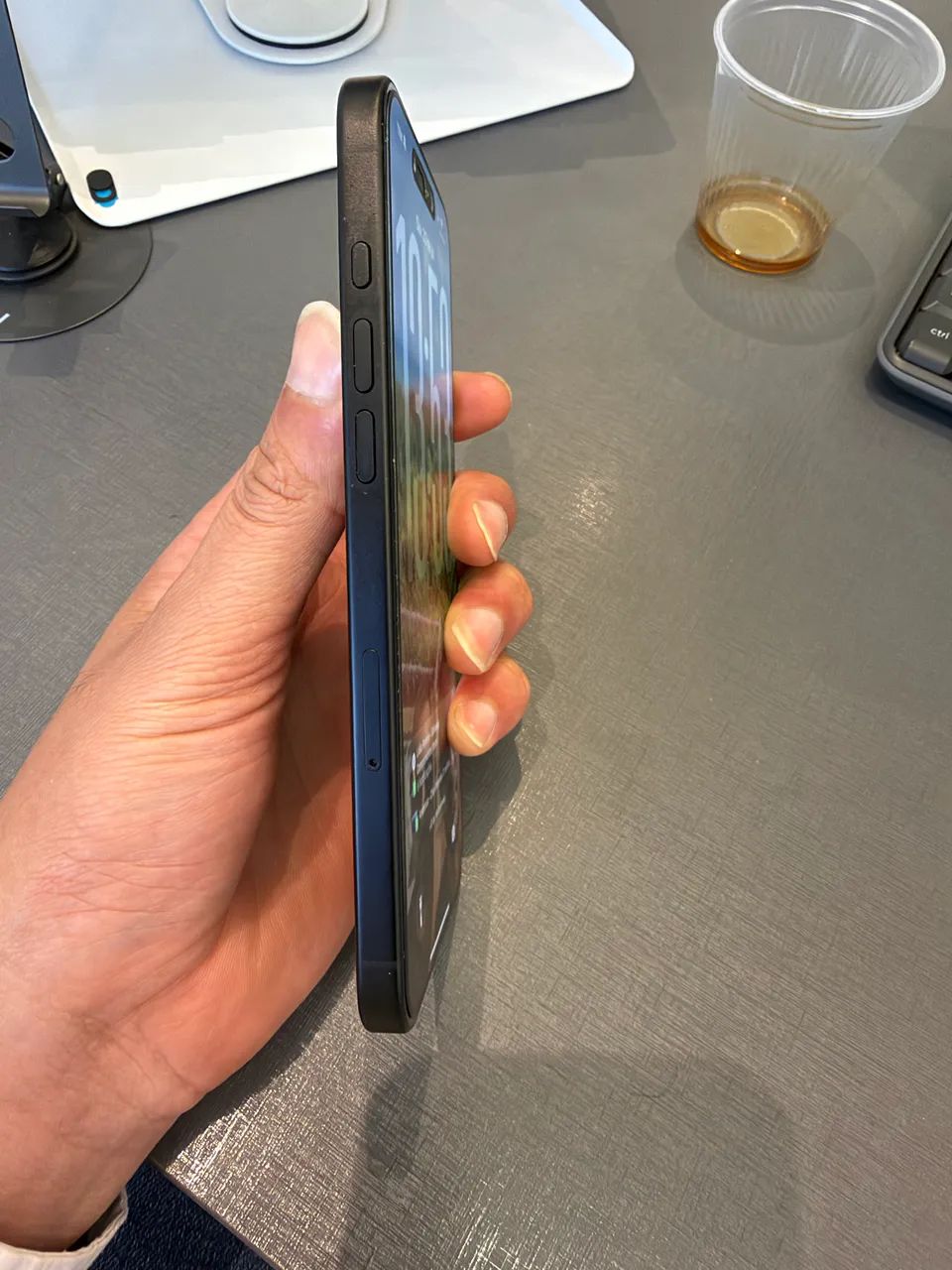 iPhone 16 plus - Foto 2