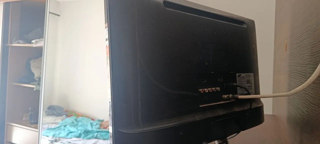 Vendo televisão 22 polegadas e impressora Canon  - Foto 2