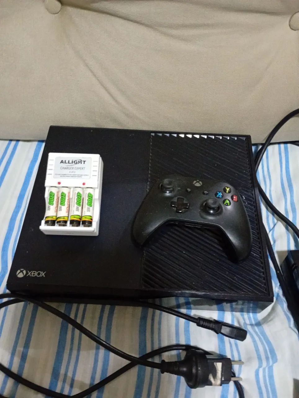 Vendo Xbox one com 14 jogos funcionando perfeitamente (jogos na descrição) - Foto 3