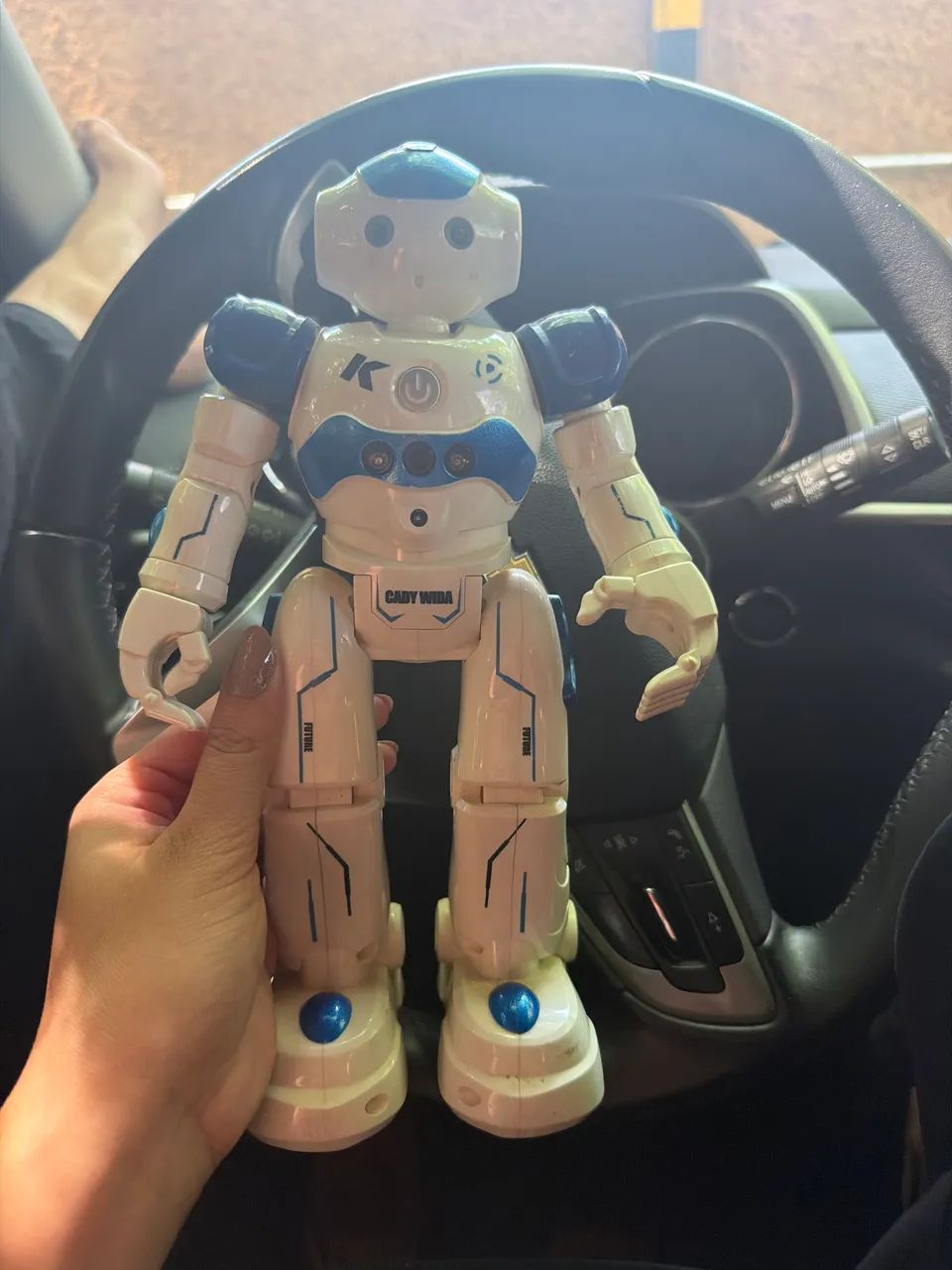 Robô brinquedo