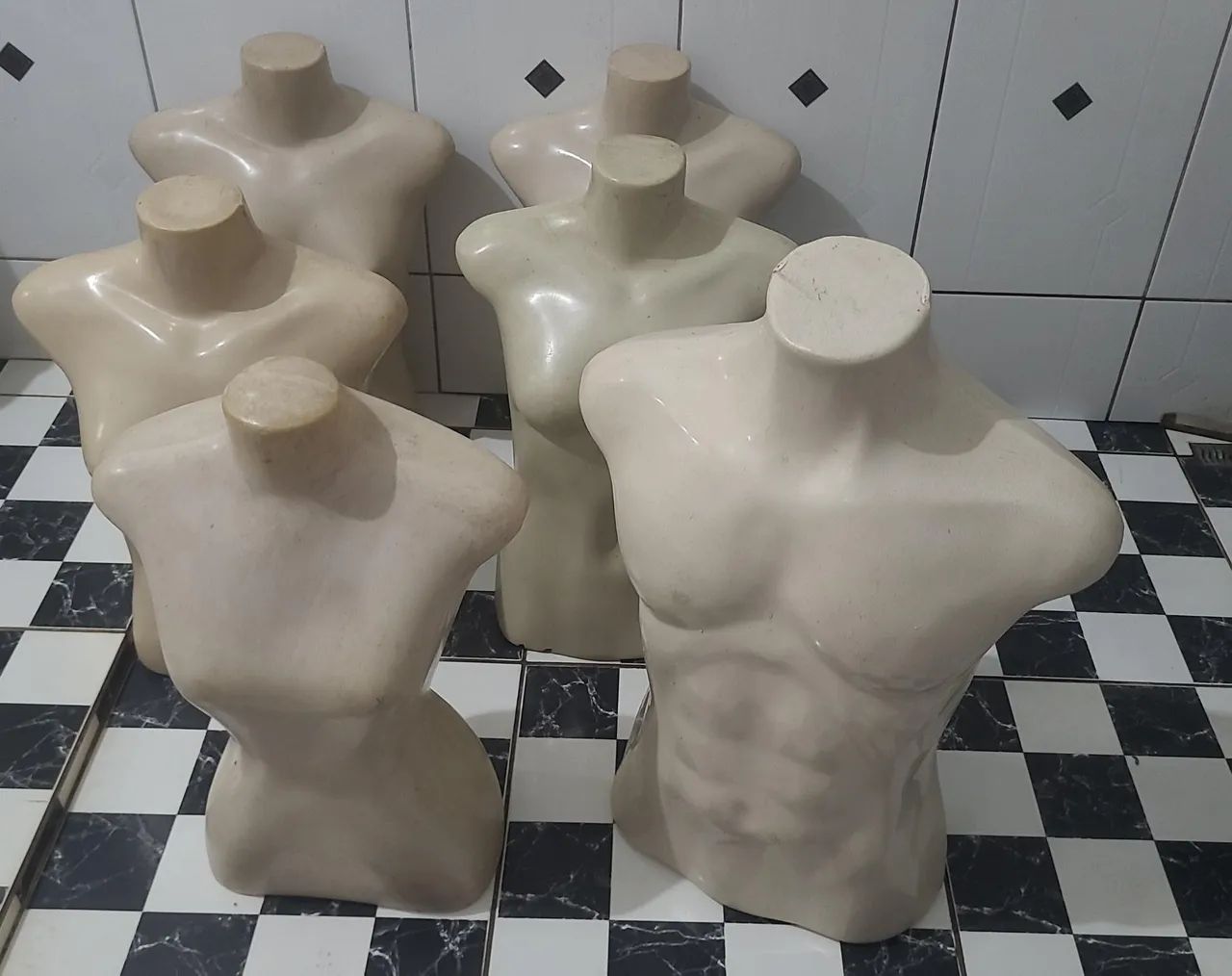 ?Manequins para Exposição de Roupas - Ótimo
