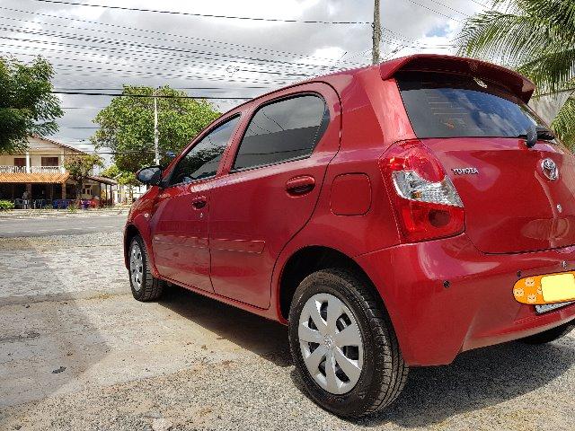 Toyota Etios 1.3 X hatch 2014 particular Novo - Foto 4