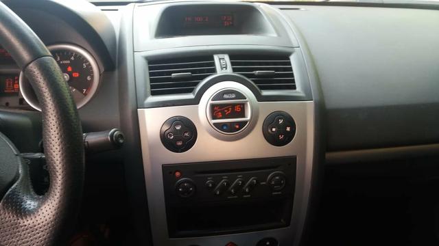 carro Vendo e Troco - Foto 5