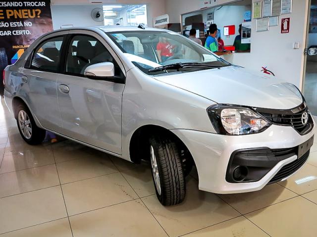 TOYOTA ETIOS SEDAN X PLUS 15 AT 19/20