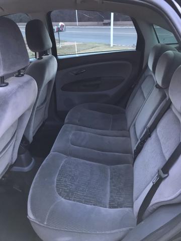 Fiat Linea HLX 1.9 Dualogic - Foto 10