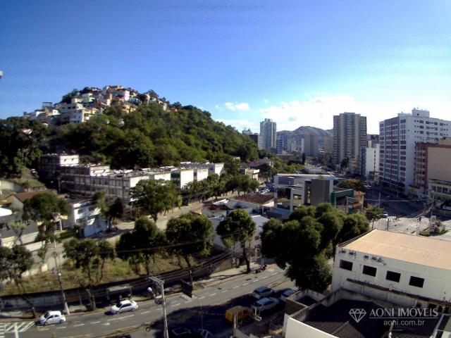 Maravilhoso 3 quartos, amplo e super bem localizado - Foto 8