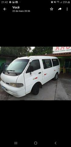 Van Besta 2000 2.7 ac moto 9.500 Fipe 17 motor aberto