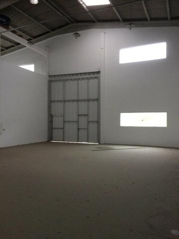 Galpão em Serraria com 340 m² apenas 200 metros da Br 101 Sul