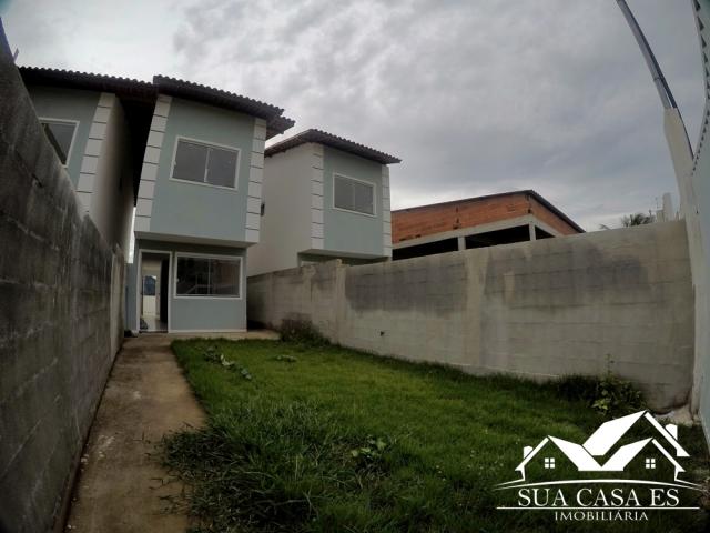 Bela Casa Triplex 2 Quartos com Enorme área externa para espaço Gourmet