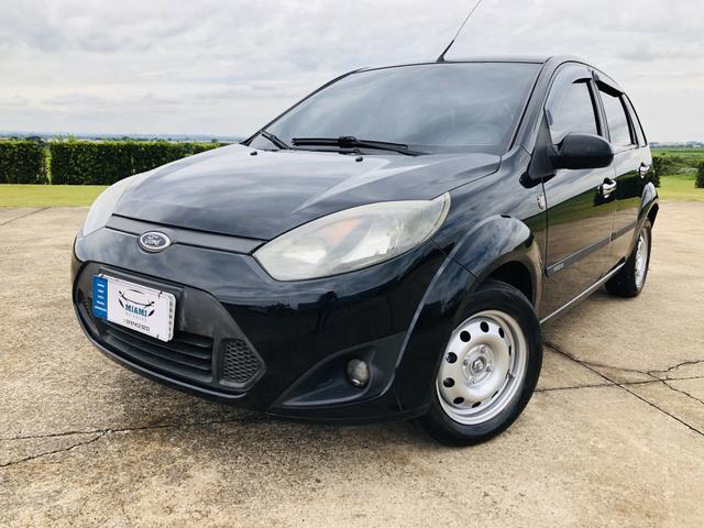 Ford Fiesta 1.0 8v flex 2011 Vendo, troco e financio