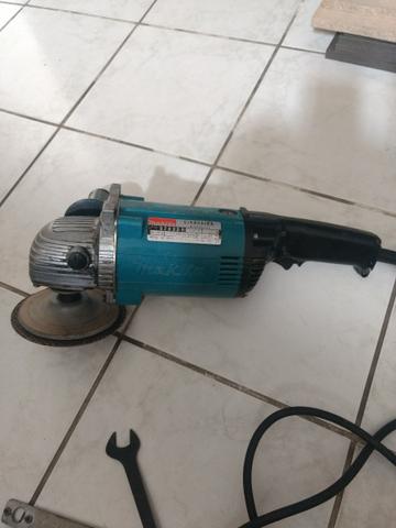 Lixadeira Makita 220v profissional - Foto 3
