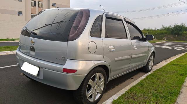 Corsa Hatch modelo Premium