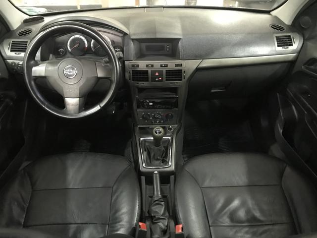 Vectra Sedan Expression 2.0 MPFI Manual 2010 - Foto 7