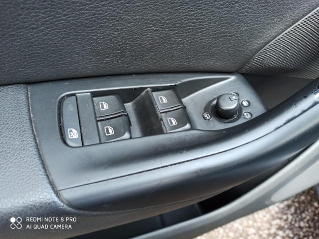 Audi Q3 1.4 TfsiS-Tronic - 2016 - Foto 19
