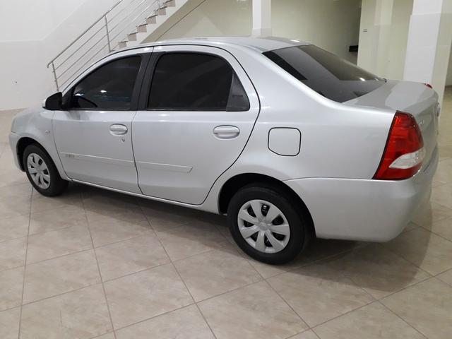 Toyota Etios Sedan 1.5 2015 - Aceita troca menor valor - - Foto 3