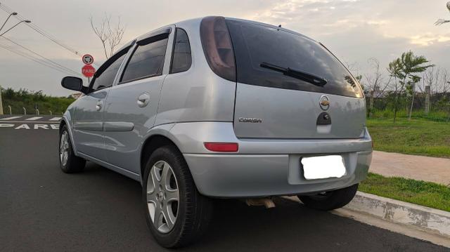 Corsa Hatch modelo Premium - Foto 4