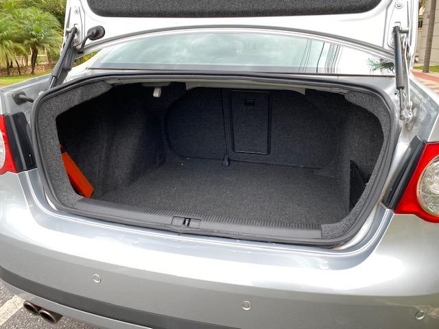 VW Jetta 2.5 automatico / Tiptronic 2008 + Teto solar - Particular - Foto 15