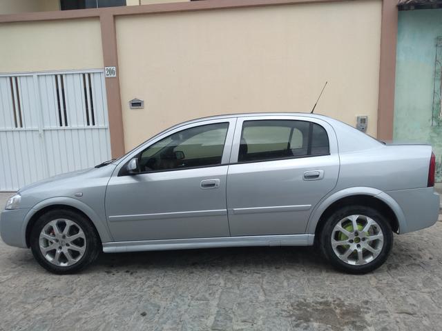 Astra Sedan Advantage 2.0 2011 - Foto 4
