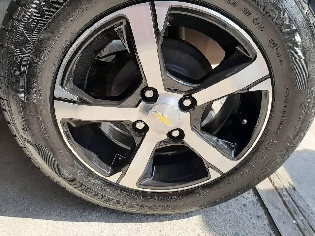 Roda aro 14 GM Onix LTZ diamantada com grafite 4x100 novas
