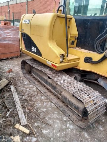 Mini Escavadeira Caterpillar 306 - Foto 3