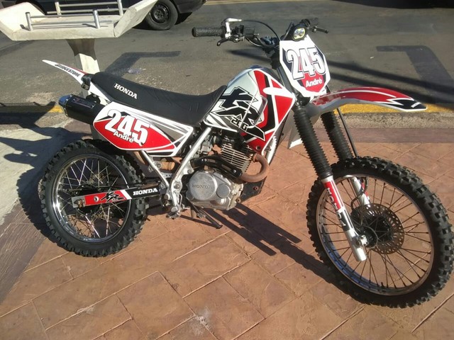 XR 200R DE TRILHA  PASSO CARTÃO ATÉ 12X 