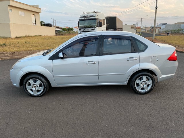 FIESTA SEDAN 1.6 FLEX 8V COMPLETO
