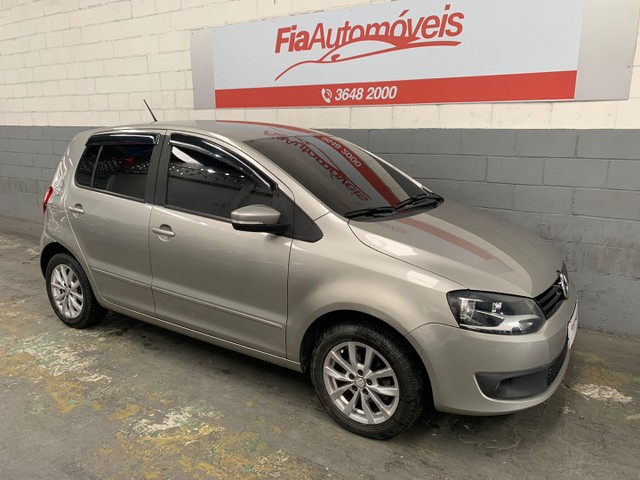 VOLKSWAGEN FOX 1.0 MI 8V FLEX 4P MANUAL 2014