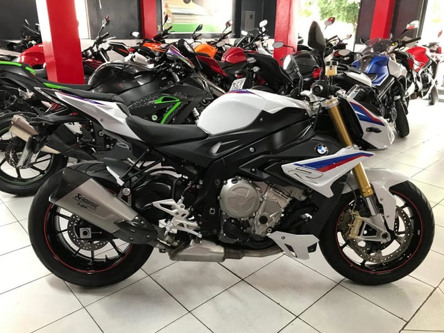 BMW S1000 R