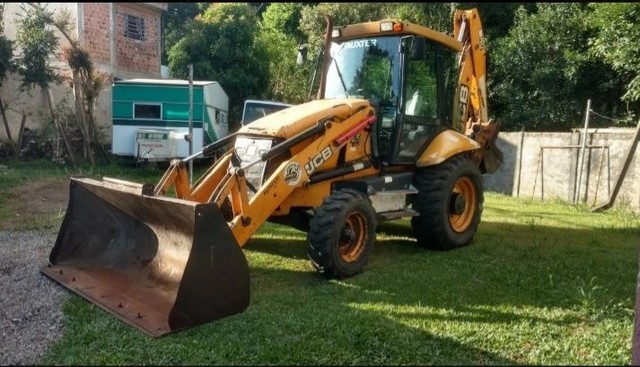 Retroescavadeira jcb 
