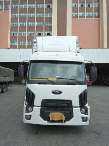 FORD CARGO 2422