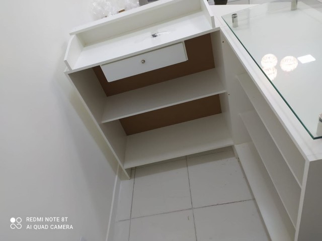 BALCÃO L CAIXA TAMPO DE VIDRO 100% MDF NOVO  - Foto 2