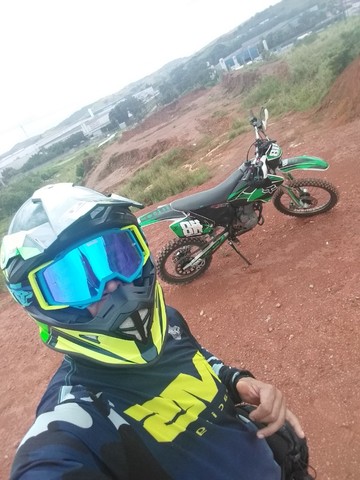 MOTO DE TRILHA