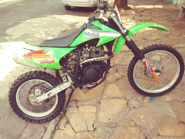 MOTO DE TRILHA YAMAHA 250