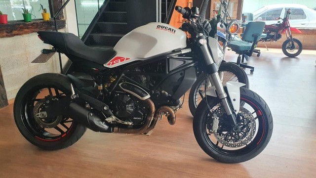 DUCATI MONSTER 797 2019