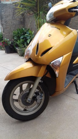 HONDA LEAD 2011