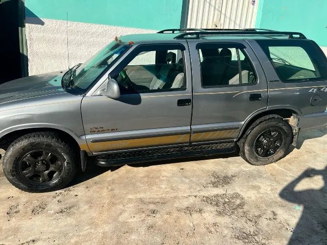 Chevrolet Blazer DLX 4.3 V6 4x2 1998  Chevrolet blazer, Suv, Tração  traseira