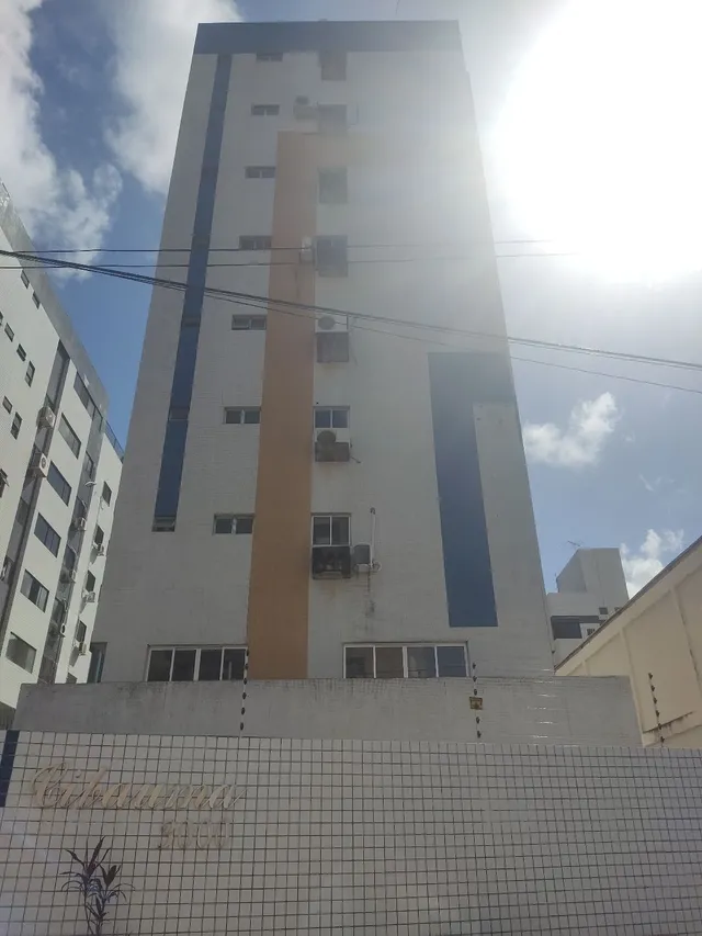 Vende-se apto no barro vermelho Com três quartos valor R$300mil reais