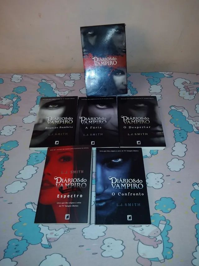 Box Diários do Vampiro com 5 livros