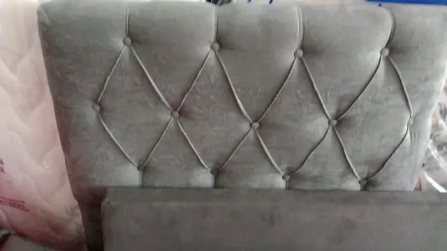 Cabeceira casal em suede grátis 2 puffs - Foto 3