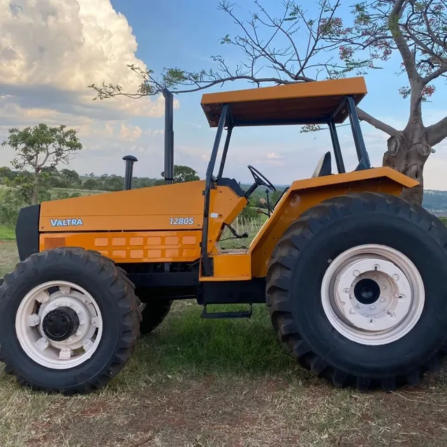 TRATOR AGRÍCOLA