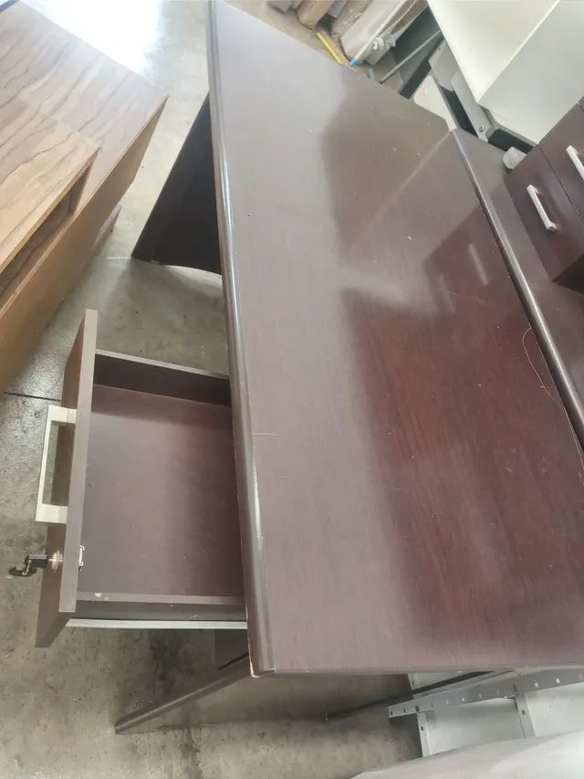 mesa escritório  com gaveteiro - Foto 2