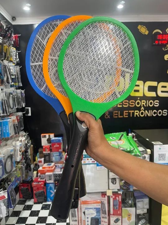 Raquete Recarregável Elétri Mat4 Mosquitos Moscas Insetos Pernilongos Bivolt Plug Carreg - Foto 3