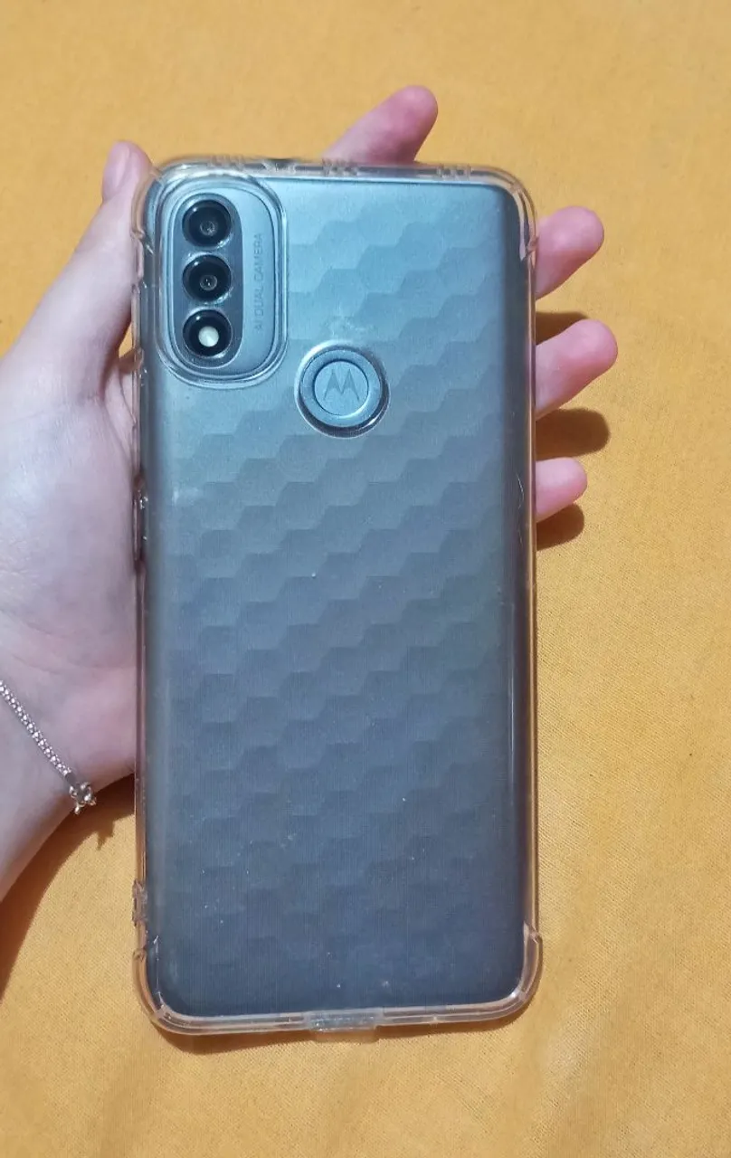 Vendo Motorola E20 em ótimas condições