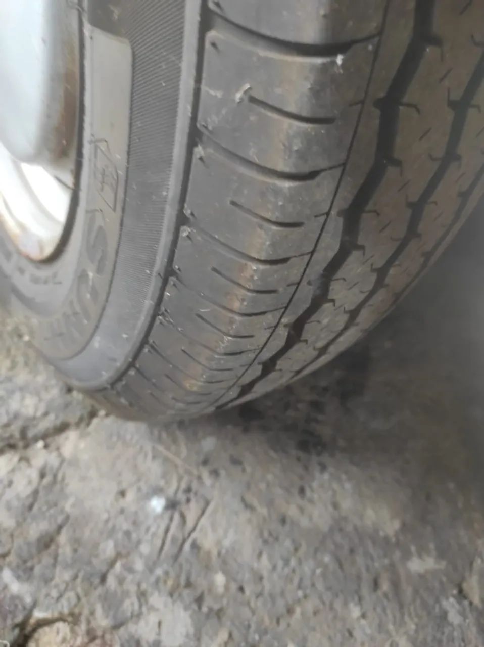 Volkswagen Kombi Escolar 1.6 MPI 2002 - Foto 4