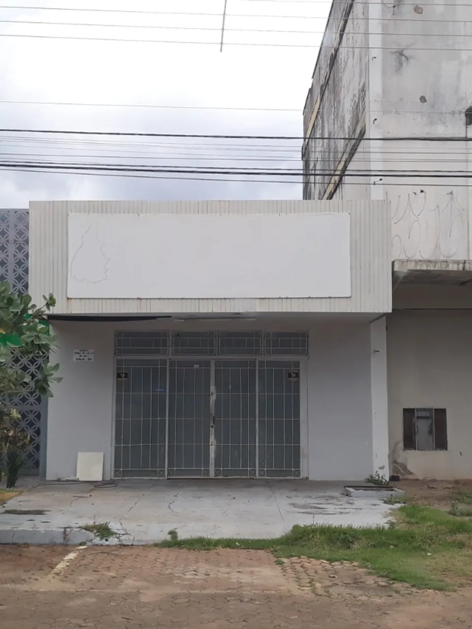 Sala comercial na 103 sul, av. LO-01, com 100 m2