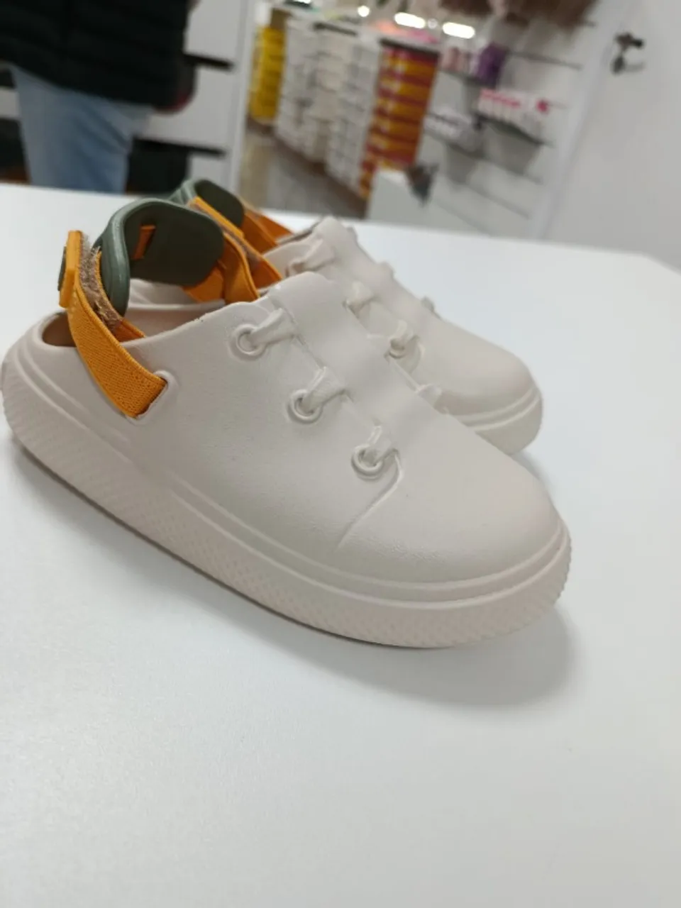 Tênis mini melissa