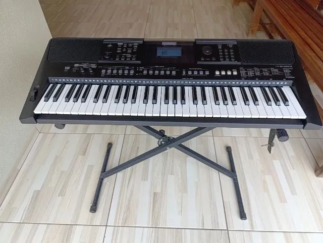 Teclado Yamaha Psr-e463 + Capa + Suporte + Pedal Usado  - Foto 4