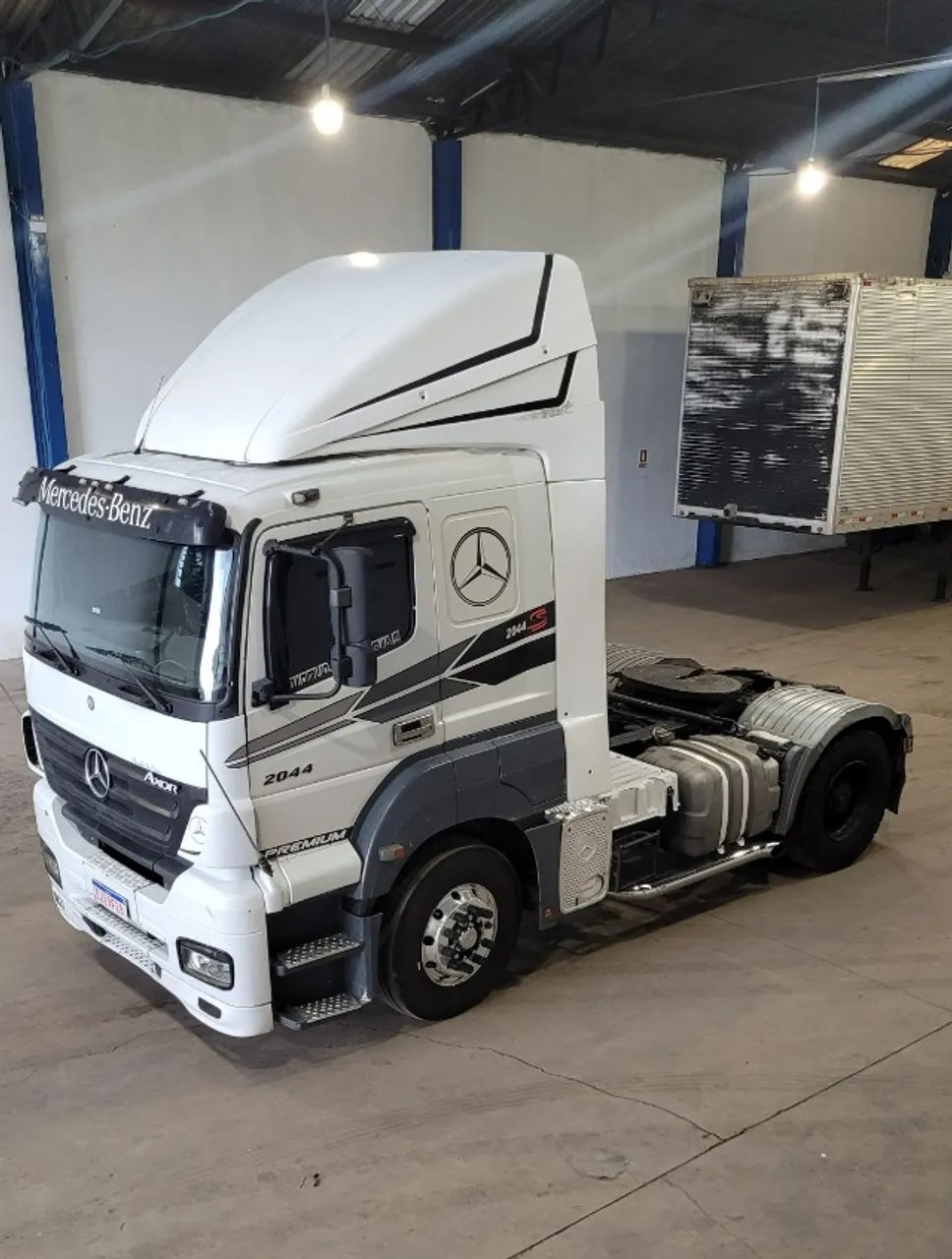 Mercedes Benz Axor 2044 - 4x2 - 2010/2011