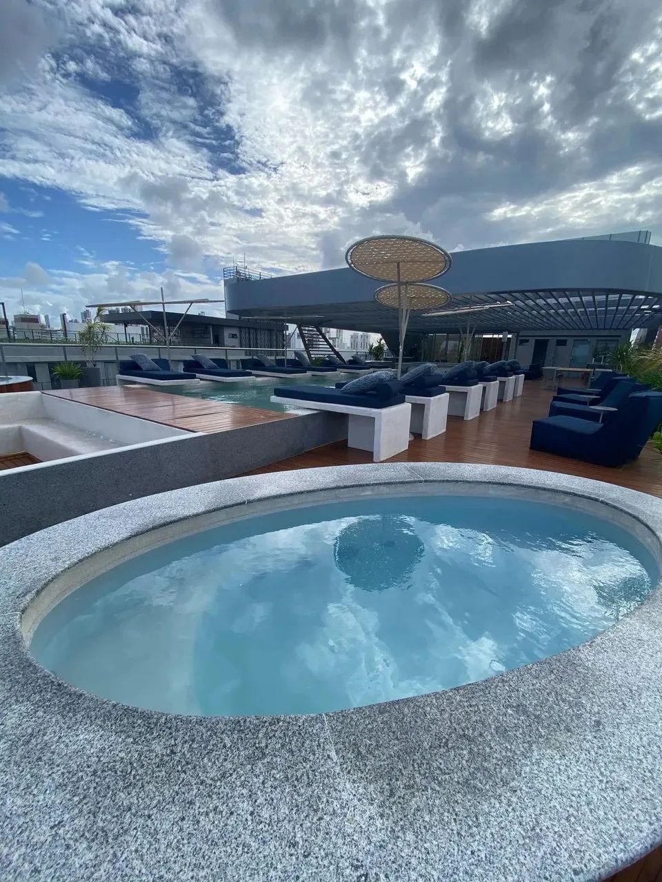 Flat frente rua com piscina privativa no incrível, pé na areia, Setai Aquamaris, João Pess - Foto 2